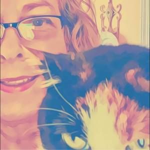 Meet your Posher, Dee